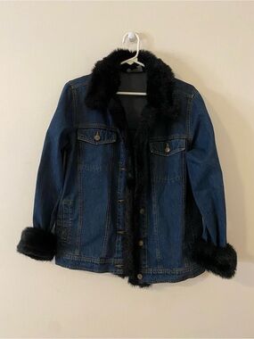 100% Cotton Denim Jacket with Black Faux Fur Trim XS